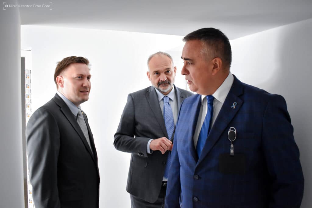Obilazak dermatologije stare i radovi Ministar i direktor